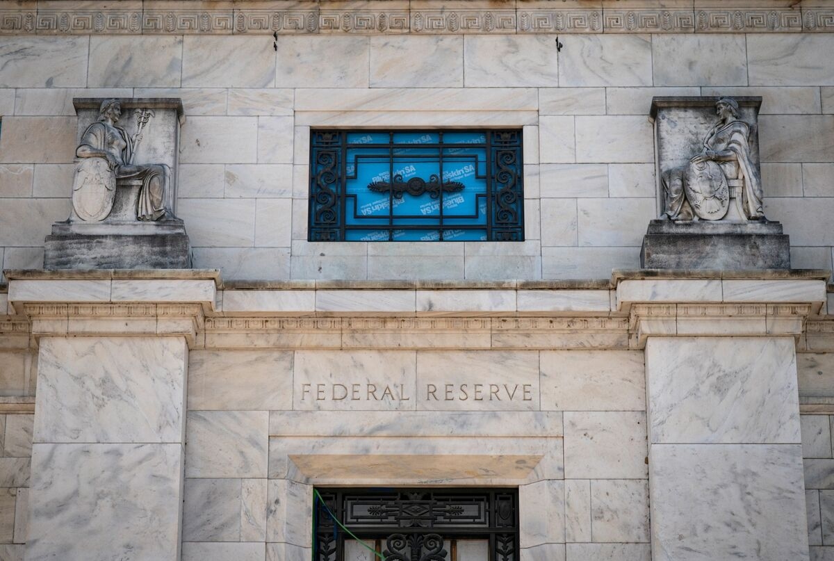 Federal Reserve Poised to Hand Wall Street a Big Gift