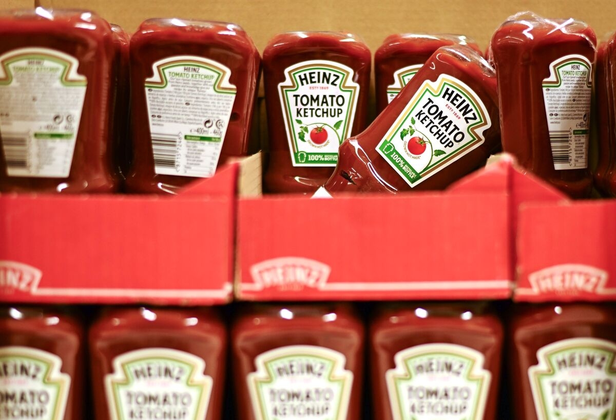 Buffett's Berkshire Takes $3.8 Billion Hit on Kraft Heinz Stake