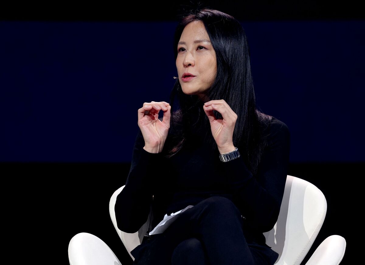China Tech Ambitions Won't Hurt Consumption Pivot, Keyu Jin Says