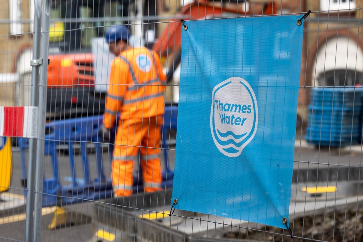 Barclays Is Selling Thames Water Debt as Rescue Talks Continue