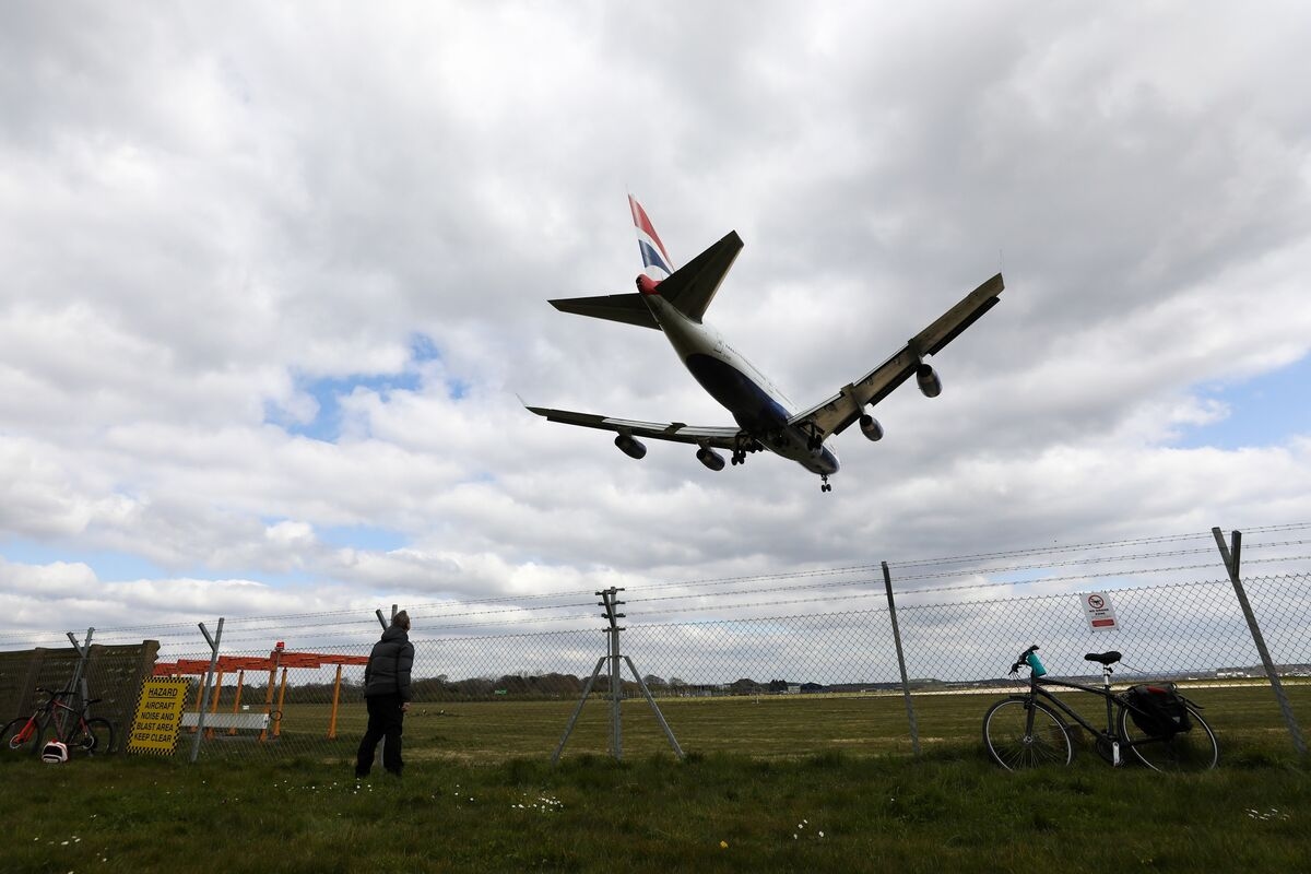 ICG Set to Buy Three UK Airports in £200 Million Deal, Sky Says