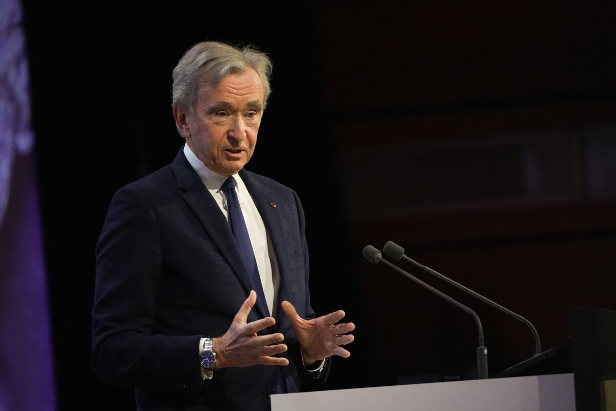 Arnault Urges EU to Hold Constructive Talks With US on Tariffs