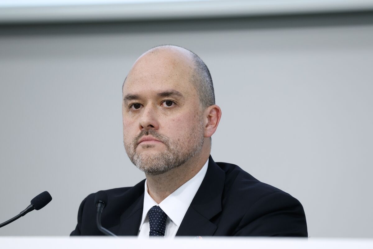 Nissan's New CEO Faces Investor Grilling Over Job Cuts, Losses and Mounting Debt