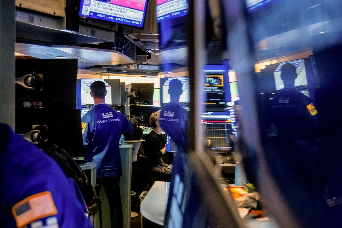 It's Déjà Vu for Option Traders as Markets Calm Into Tariffs Day