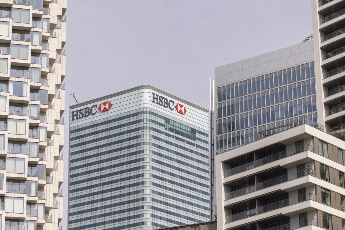 HSBC Cuts Dozens of Analyst Jobs in Investment Banking Overhaul