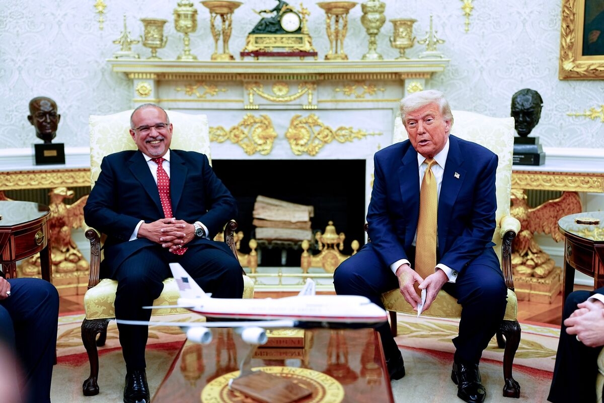 Bahrain's PM Vows $17 Billion US Investment During Trump Meeting