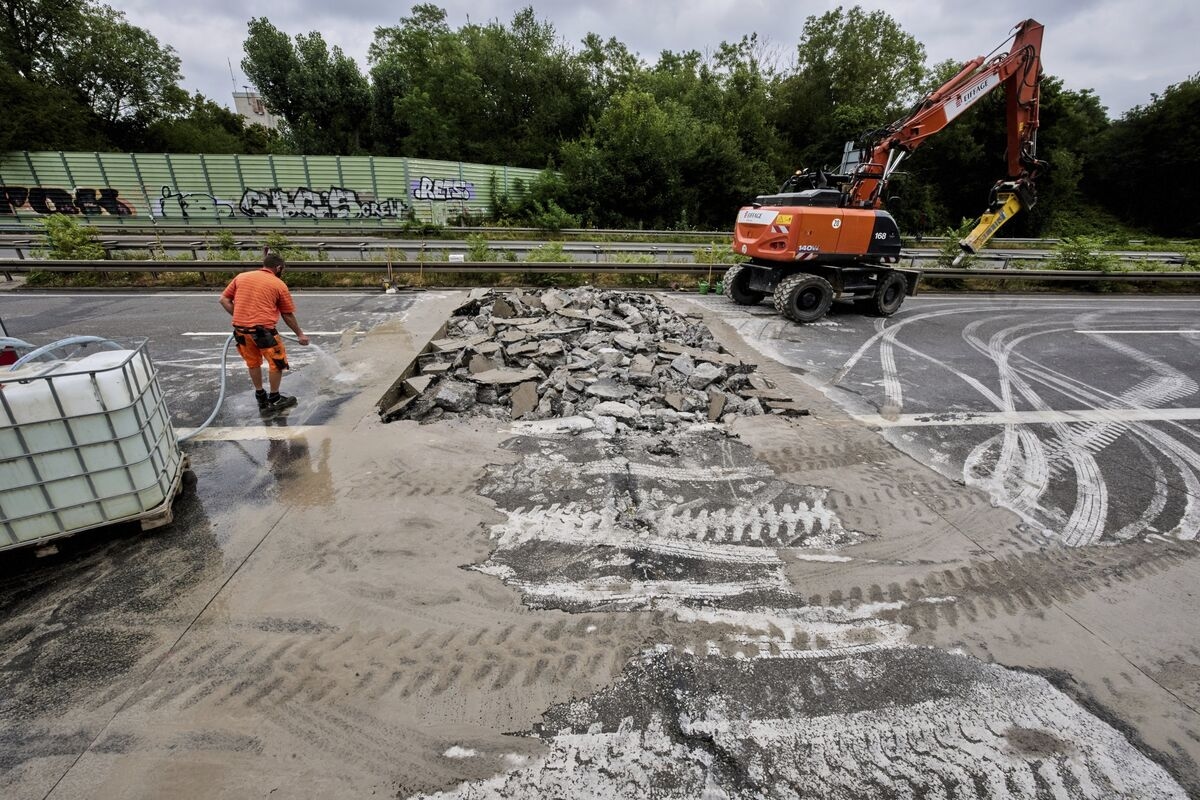 Germany's Autobahn Cracks After Heat Wave Hits Europe