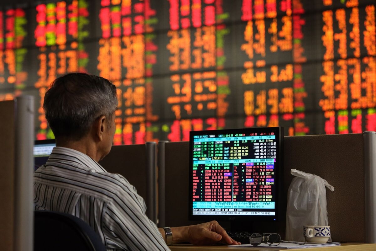 Thai Stock Index Poised for Five-Year Low on Political Upheaval