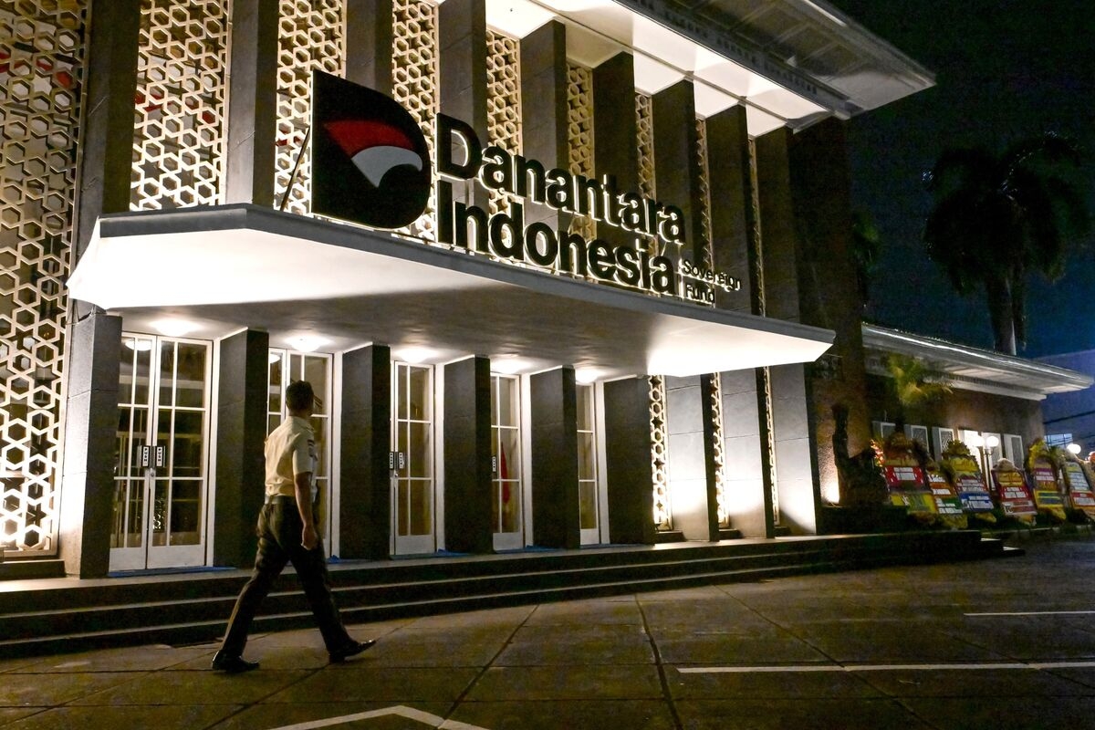 Indonesia's Danantara Eyes Major Overhaul of 800 State Firms Via Mergers, Closures