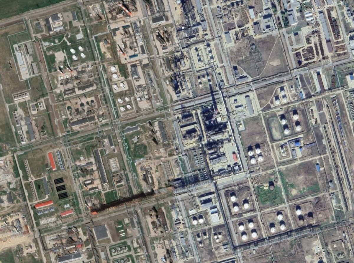 Ukraine Drones Target Rosneft's Syzran Refinery in Volga Region
