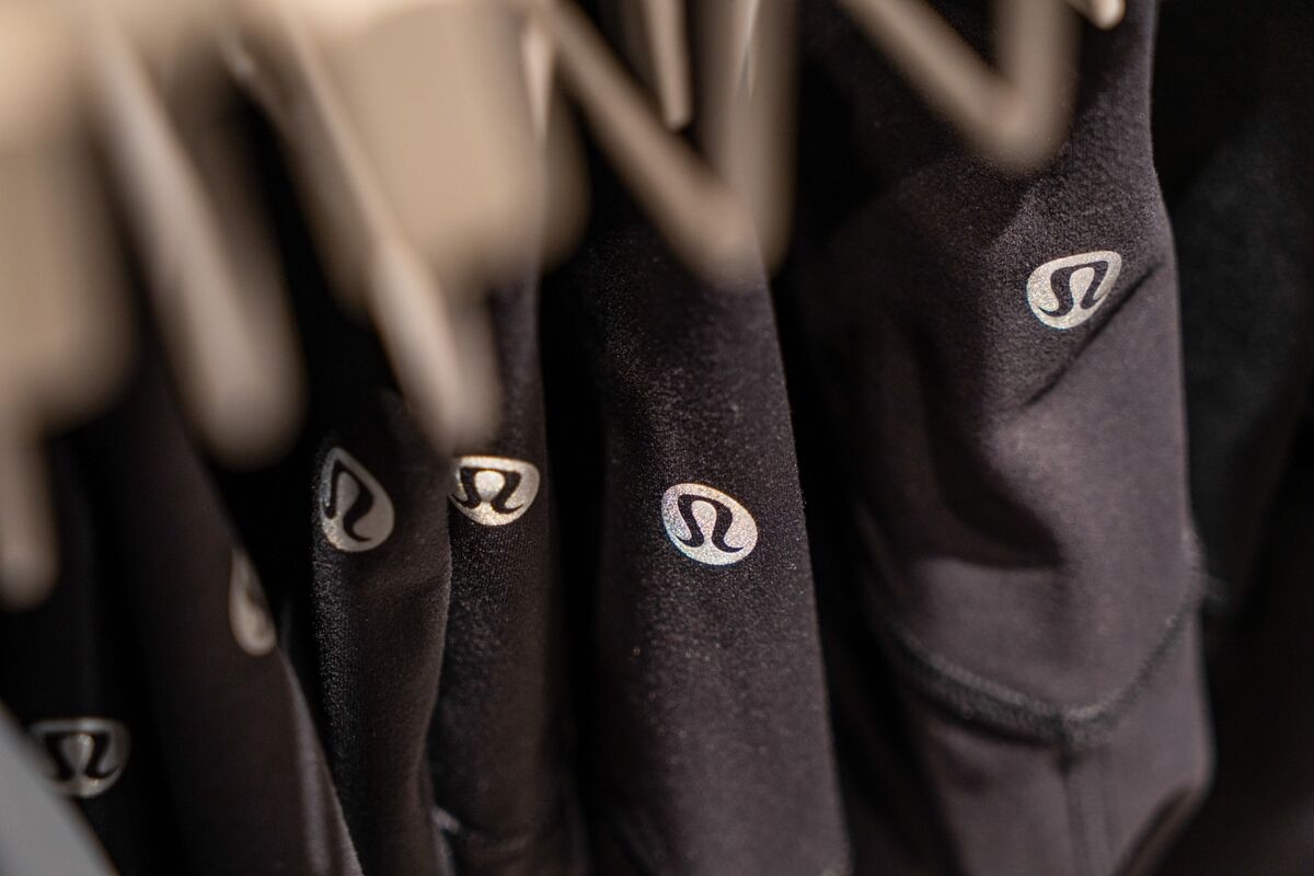 Lululemon's Best-Selling Black Leggings Pile Up at Outlet Stores