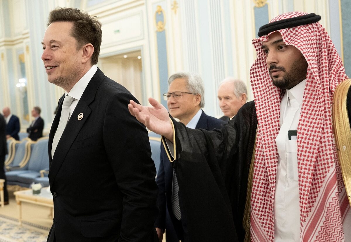 Musk Strikes Starlink Deal With Saudi Arabia During Trump Visit