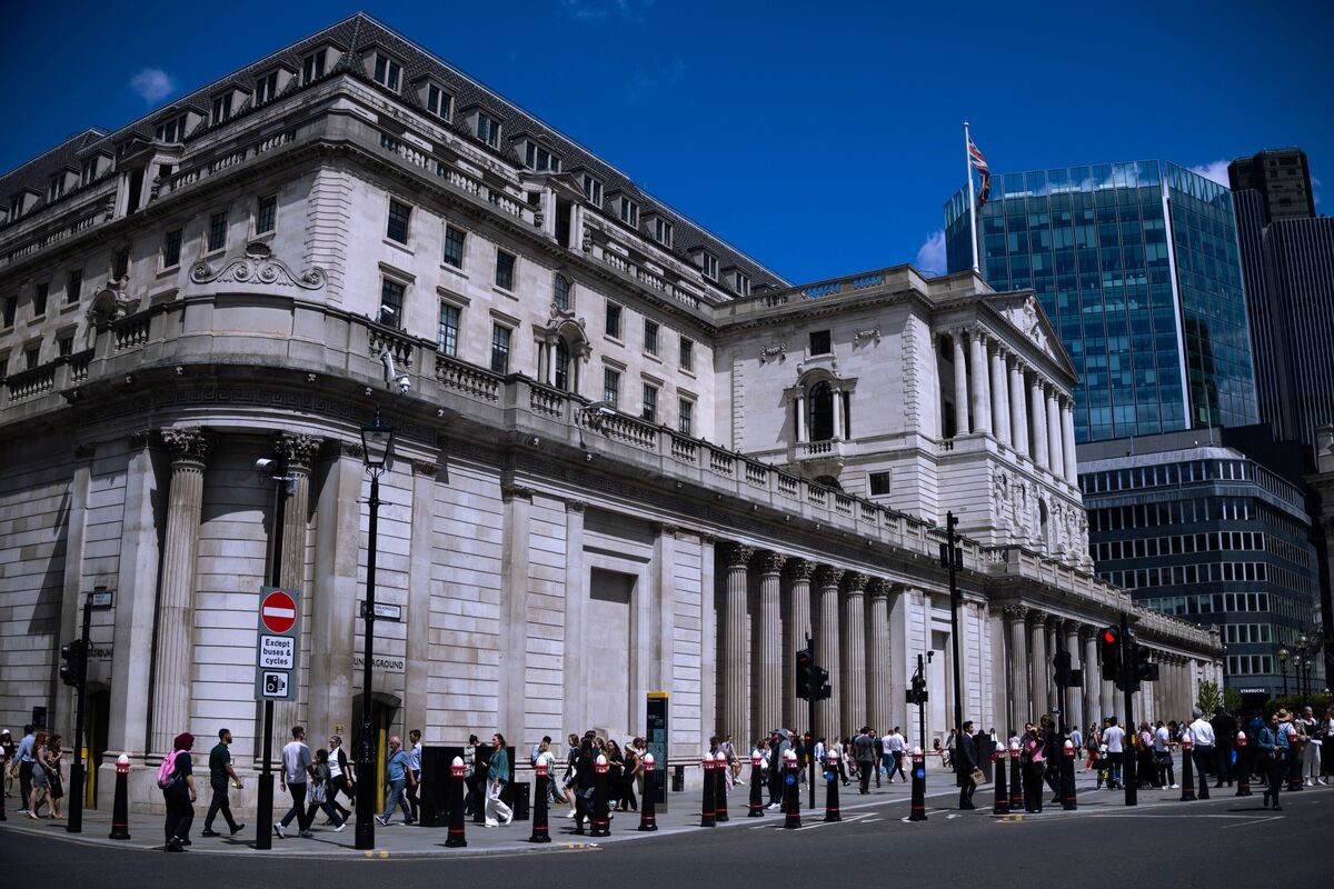 Bank of England Rate Cuts Deliver £11 Billion Hit to Households