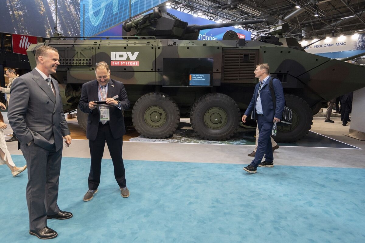 Iveco's Defense Unit Attracts US Buyout Firms Bain, KPS