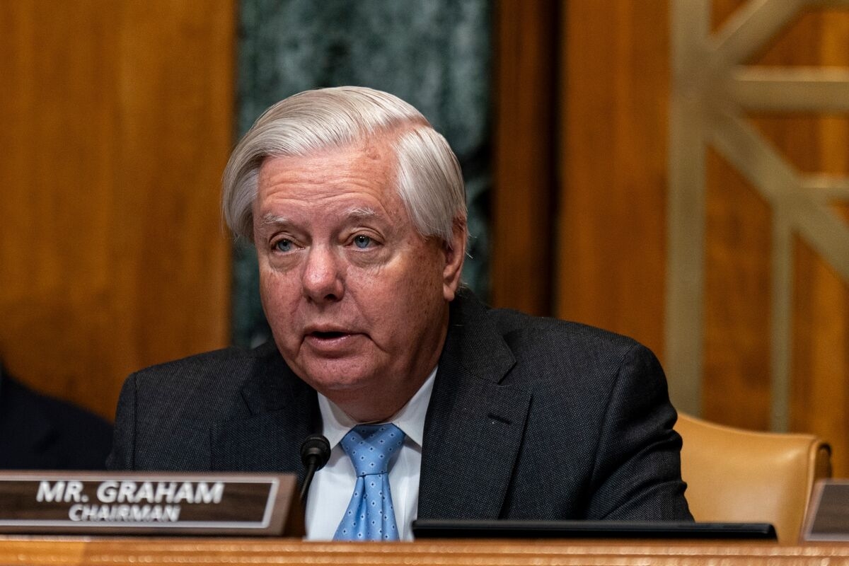Graham Expects Russia Sanctions Bill to ‘Start Moving' Next Week