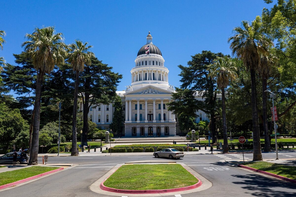 California Politicians Push 13-Bill Package to Rescue Downtowns