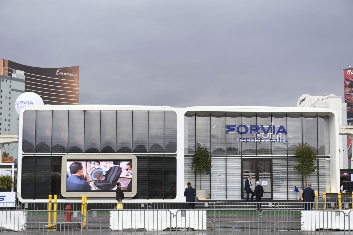 Auto Supplier Forvia's New CEO Aims to Offload Bigger Assets