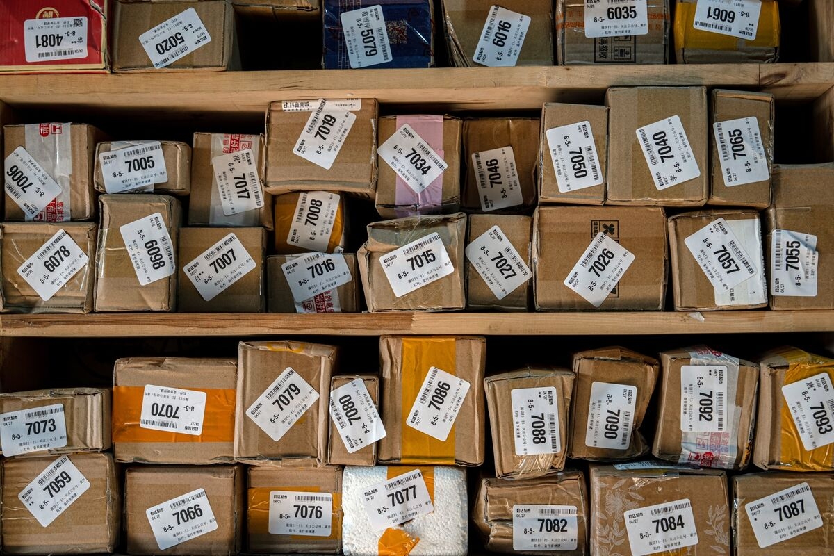 US Tariff Spike Hits China's Small Parcels, Squeezing Exporters