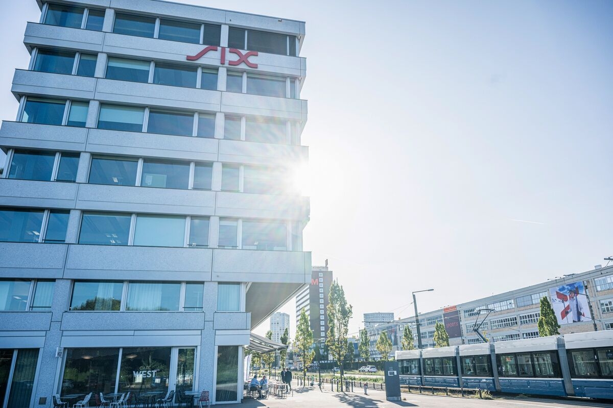 Trump Tariffs Stun Swiss Investors Ahead of Monday's Market Open