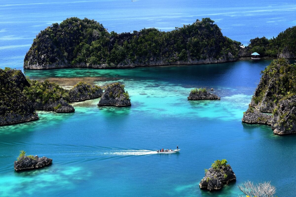 Indonesia Halts Nickel Mine Near Dive Hotspot on Tourism Concern