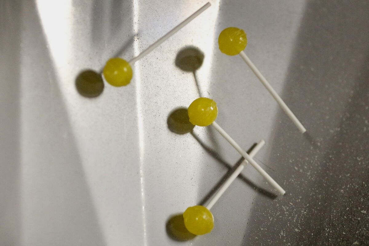 Dum Dums Lollipops Stands by Bright Dyes, Despite RFK Jr.'s Push