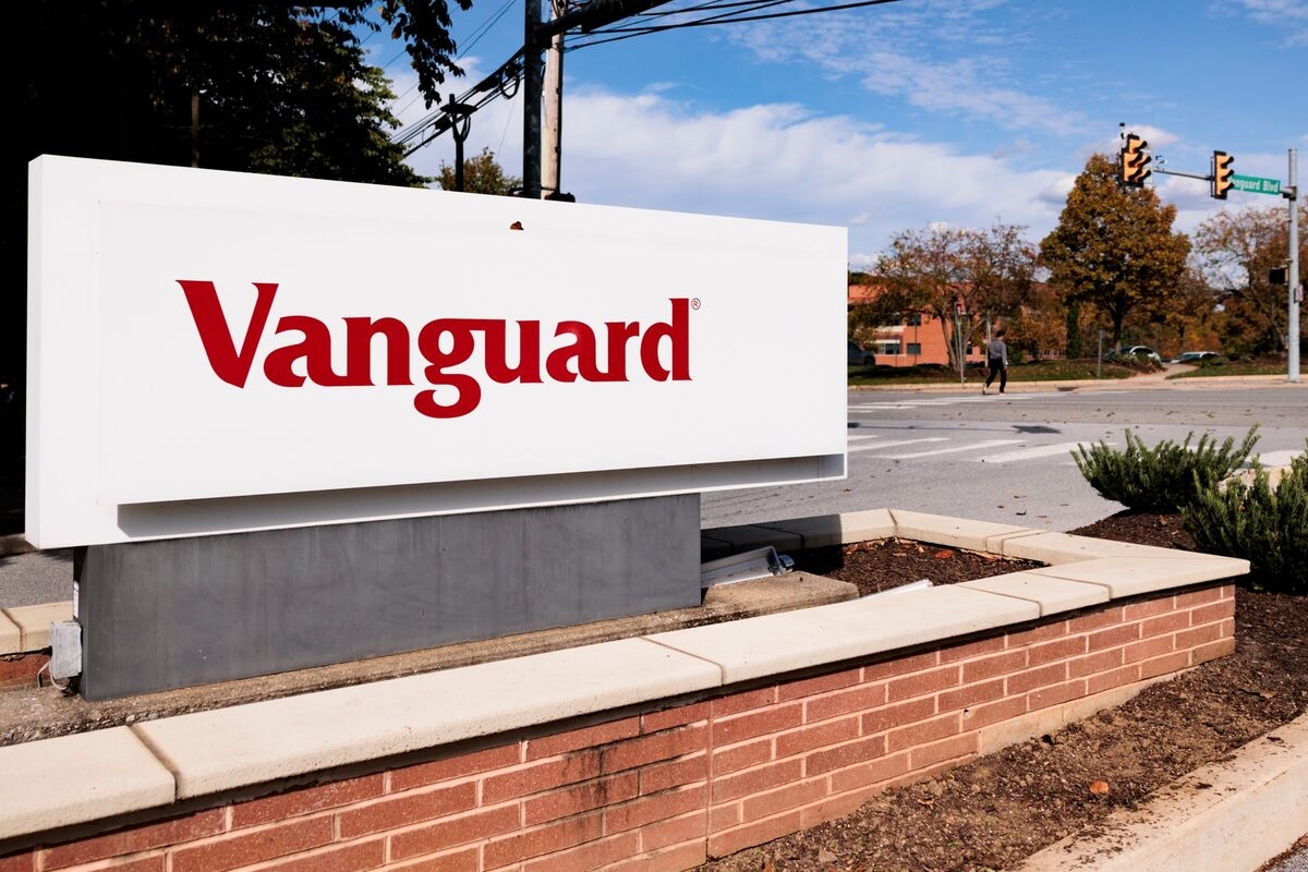 Vanguard Set to Challenge BlackRock's Grip on Ex-China ETF Trade