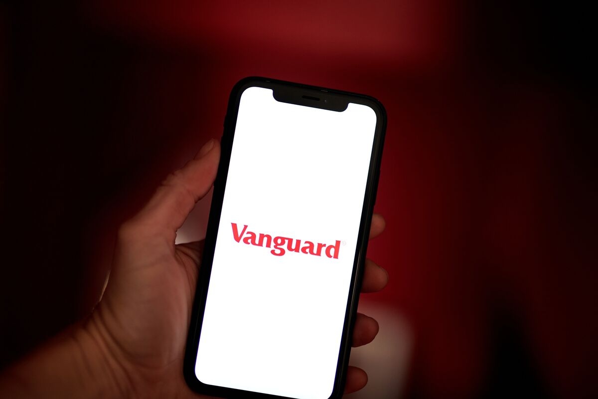 Vanguard Plans First Junk ETF as JPMorgan Heats Up Active Race