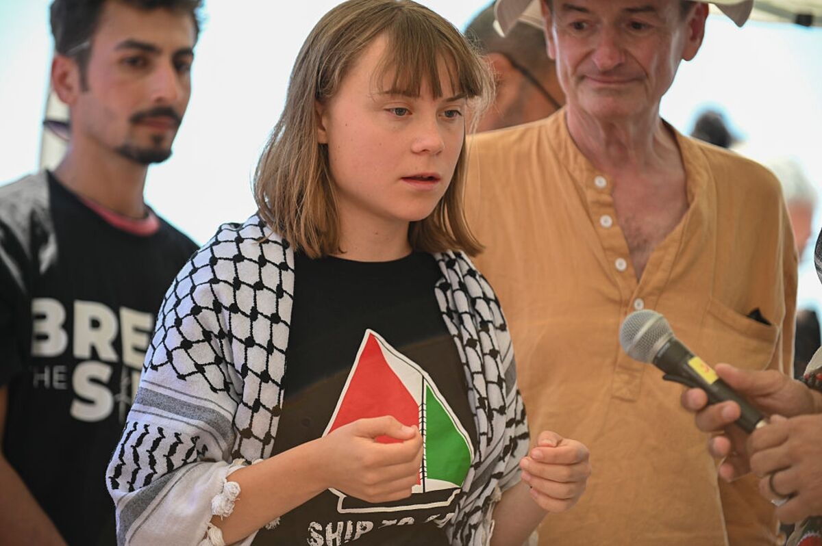 Israel Vows to Stop Greta Thunberg's Flotilla Reaching Gaza