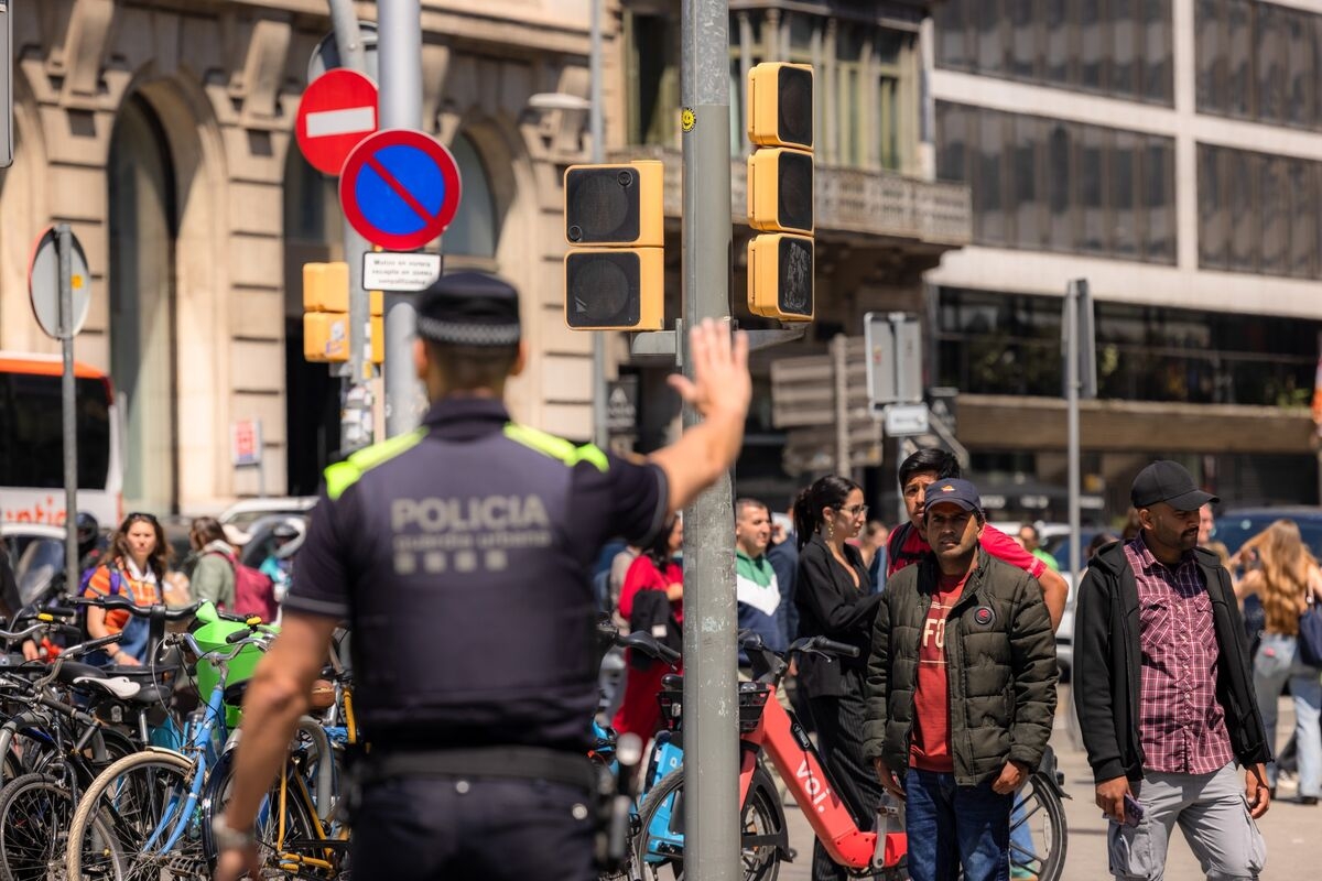 Spain, Portugal Urge EU Effort on Power Link After Blackout