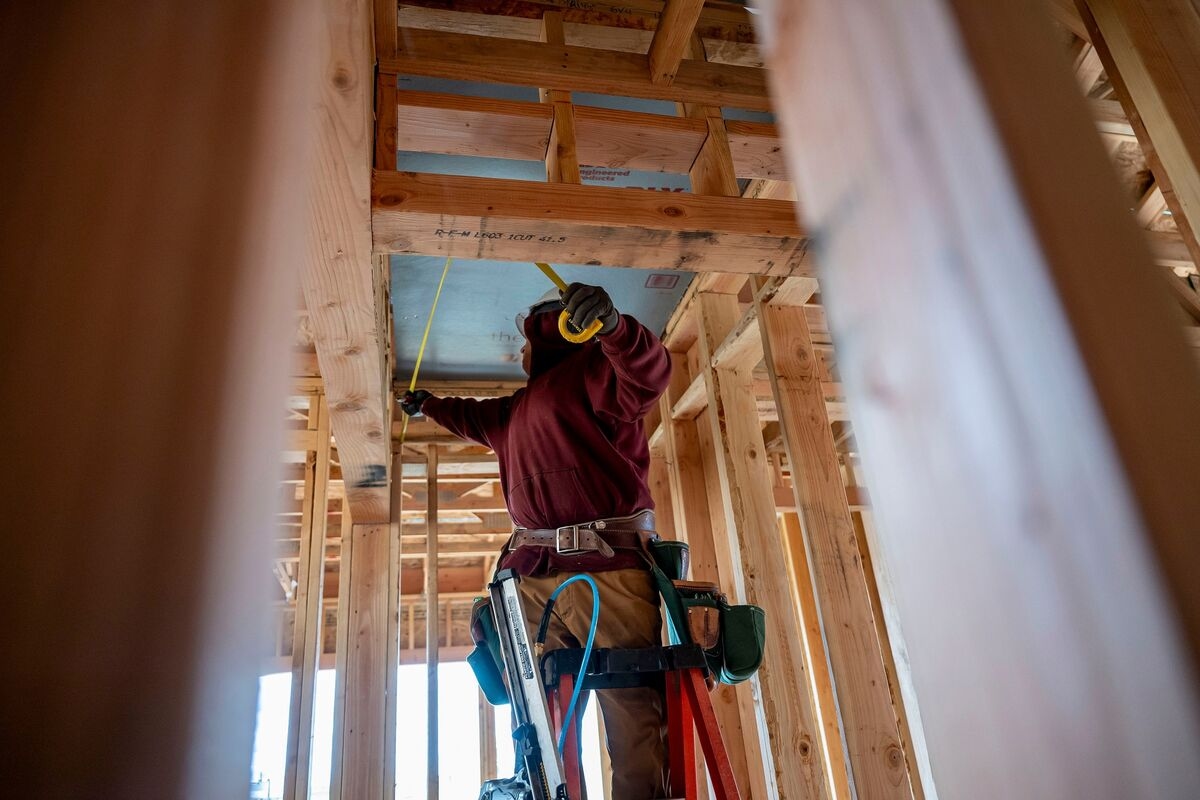 US Economy Rebounds With 3% GDP Growth After Trade Reversal