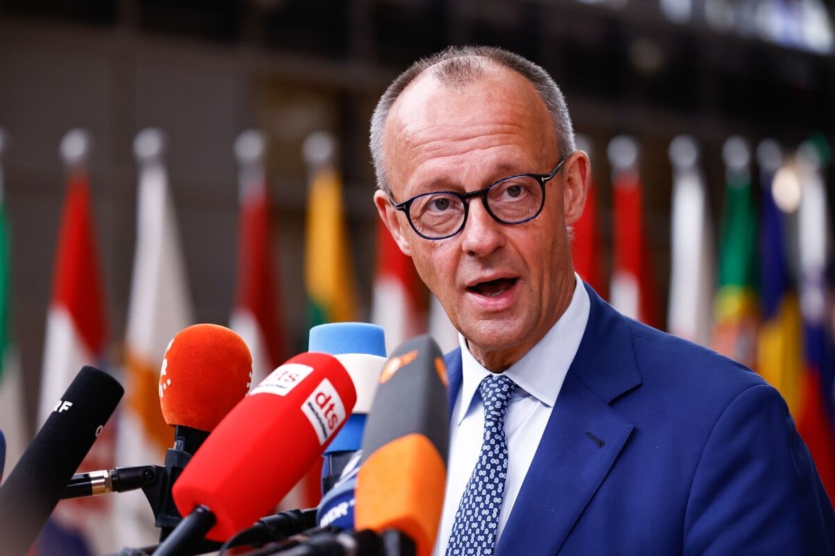 Merz Tells EU Leaders to Beware Growing Dangers of a Debt Crisis