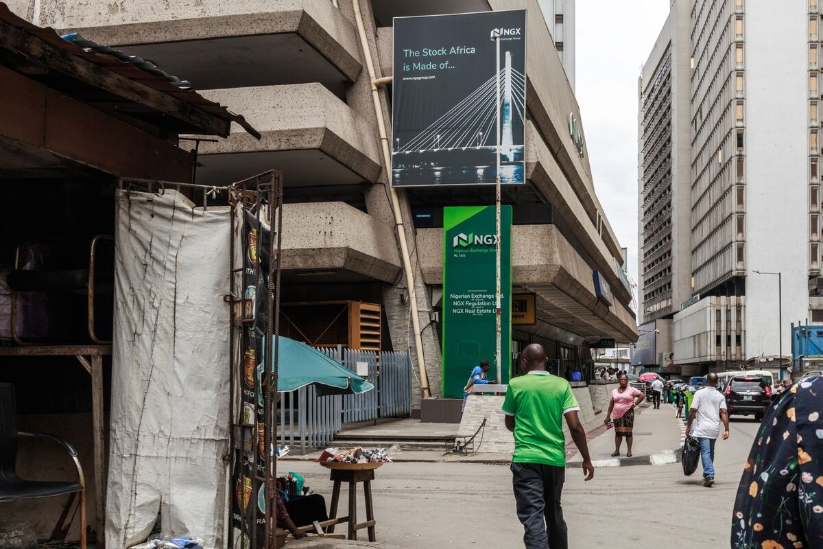 Nigeria Incurs $9 Billion Derivatives Loss to Clean Up Reserves