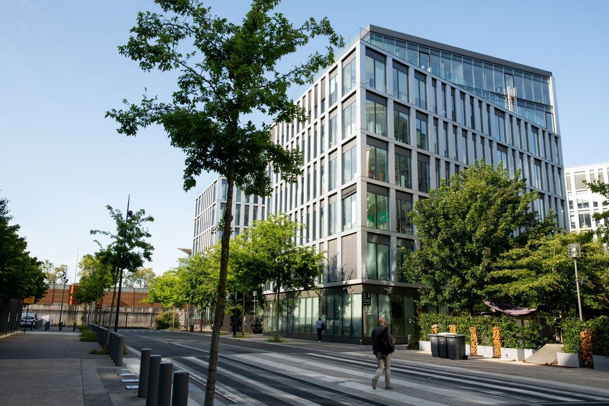Altice France's Unhappy Creditors Tap Advisers to Improve Terms
