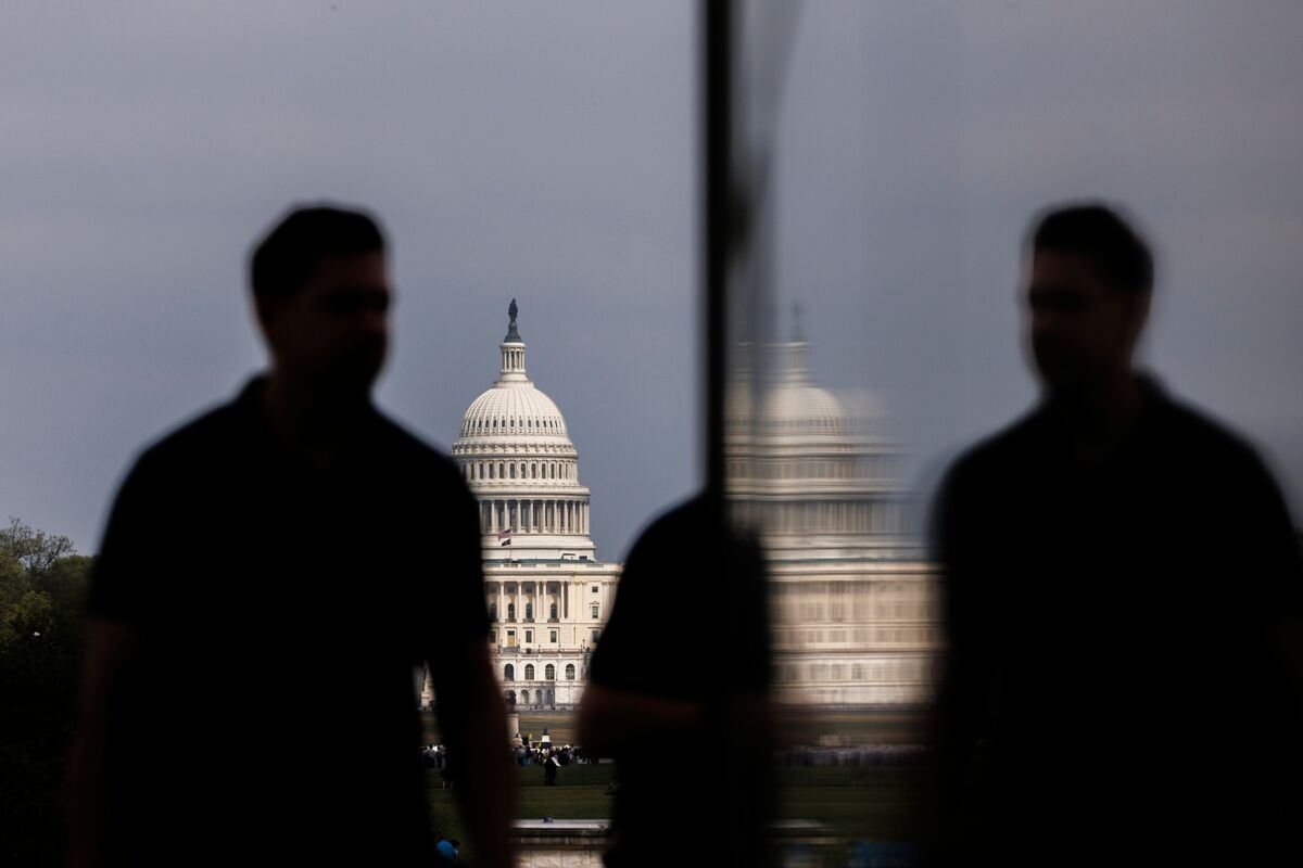 GOP Eyes Pharma Tax Hike, Nixing Drug Price Deal for Trump Bill