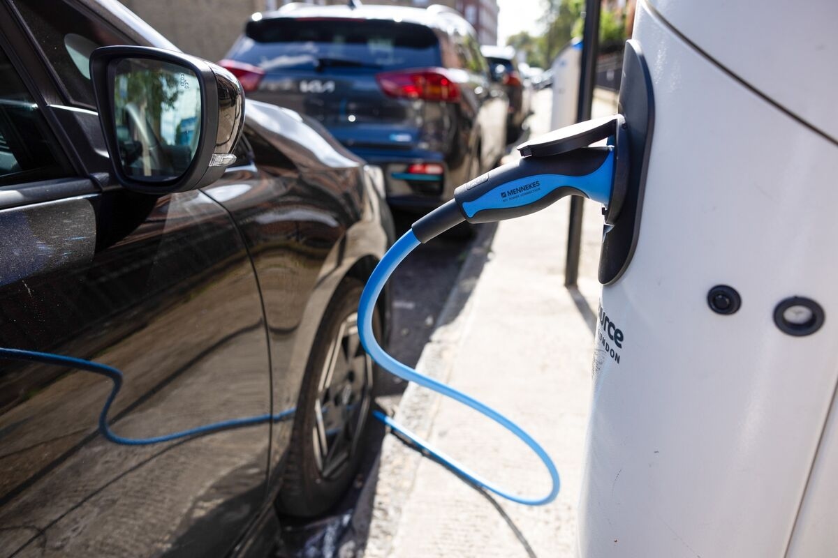 UK to Bring Back £3,750 Grants to Support Purchases of Some EVs