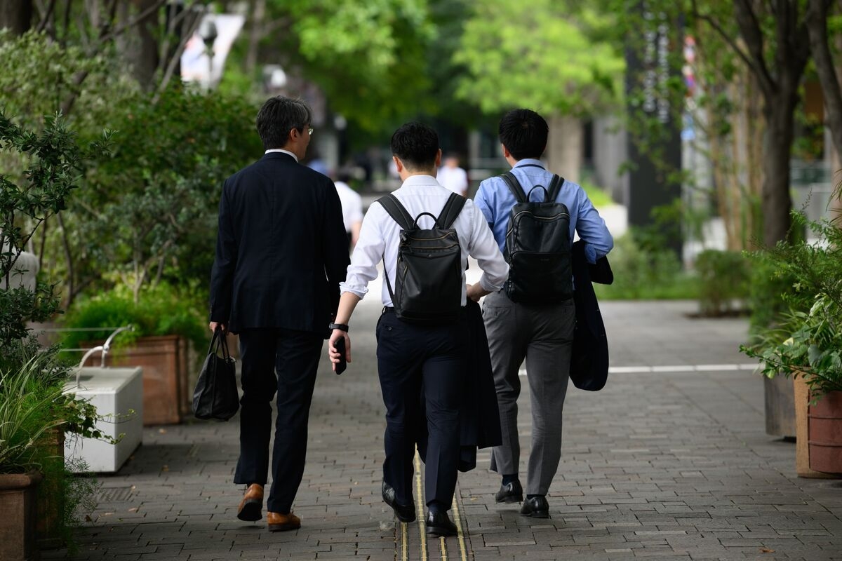 Japan's Largest Business Lobby Reports Pay Hikes Exceeding 5%