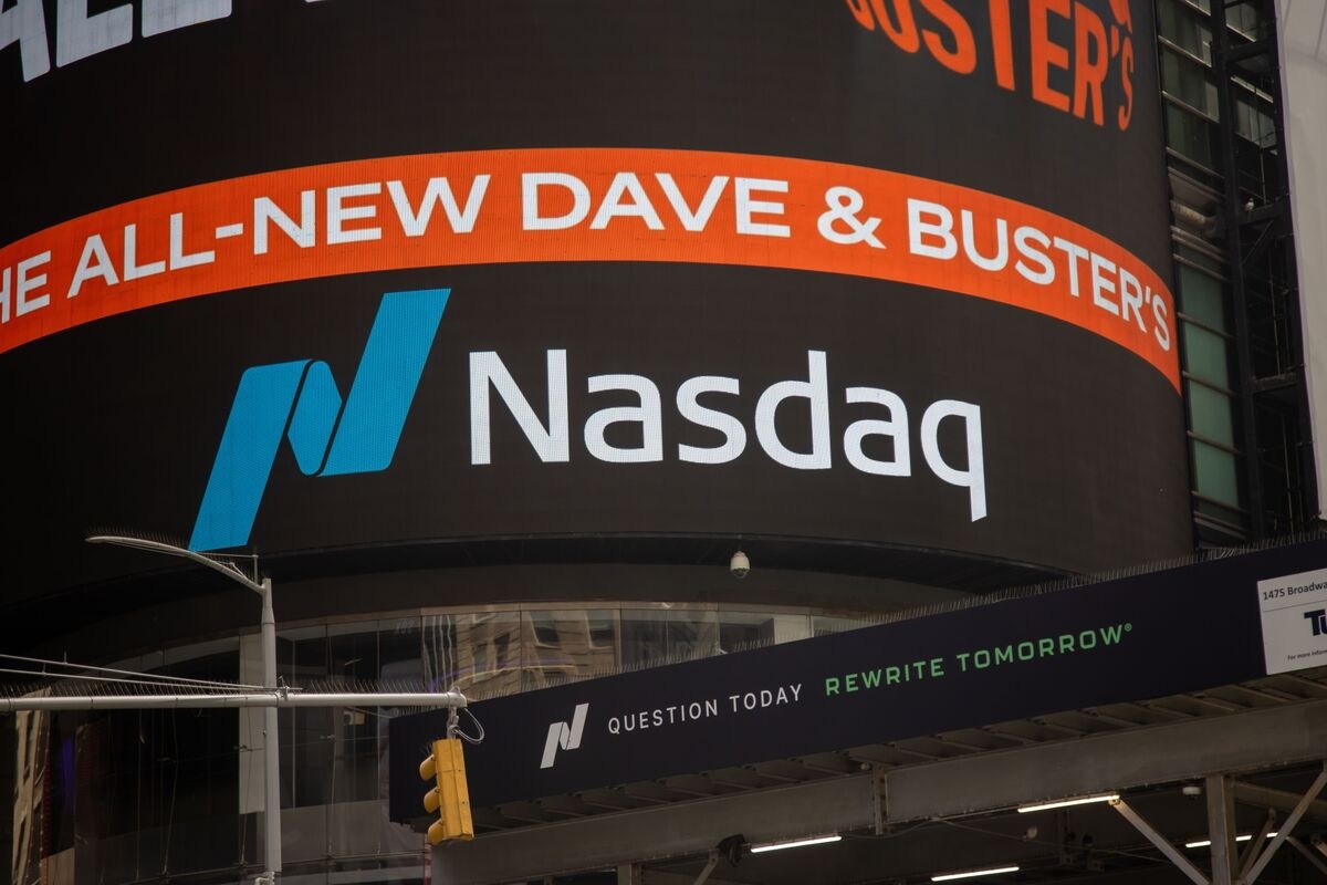 Caris Life Sciences IPO Prices Above Range to Raise $494 Million