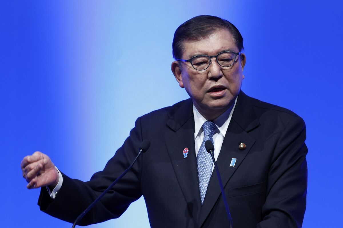 Japan's Ishiba Pledges 50% Pay Rise by 2040 Ahead of Elections