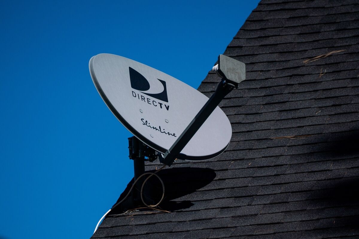 Ergen Seeks Reprieve on EchoStar Debt as FCC Fight Comes to Head