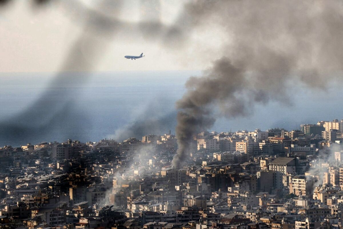Iran Halts Flights to Lebanon Over Security Risks, IRNA Says