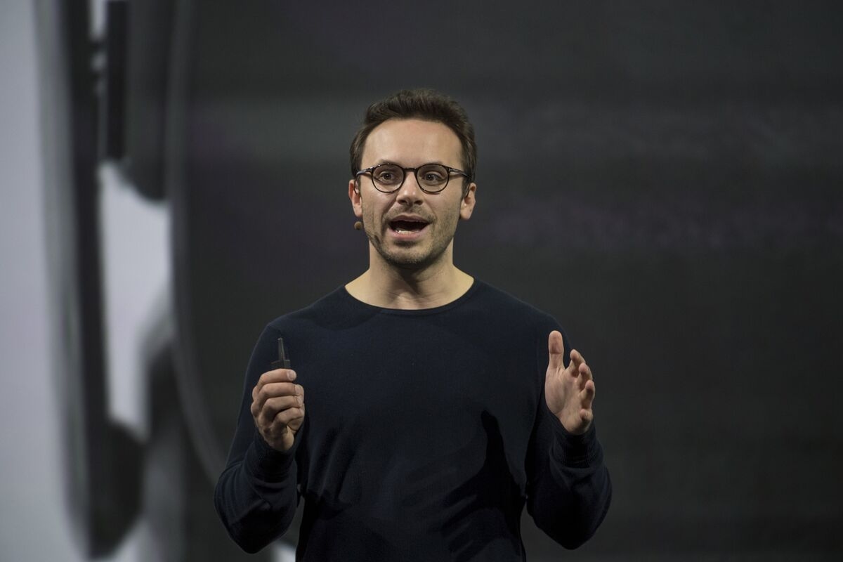 Oculus Co-Founder's AI Voice Startup Is in Talks for Sequoia Backing