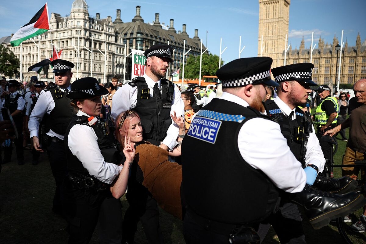 London Police Arrest Over 150 at Protest for Pro-Palestinian Group