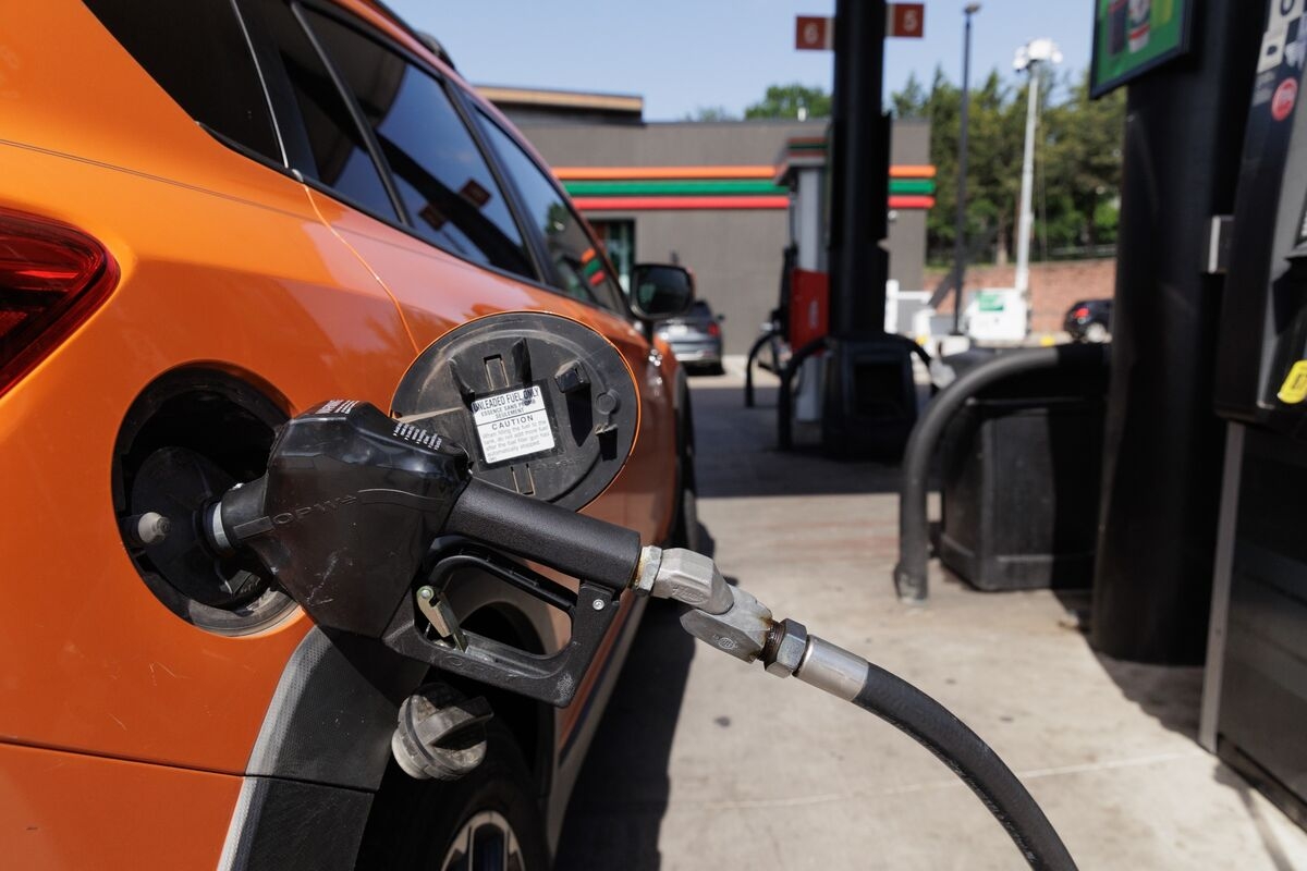 Lower Gas Prices to Spur Record July Fourth Road Trips, AAA Says