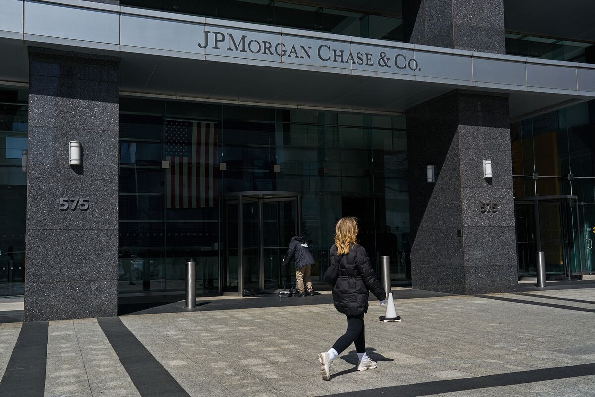 JPMorgan Drops US Recession Call After US-China Trade Truce