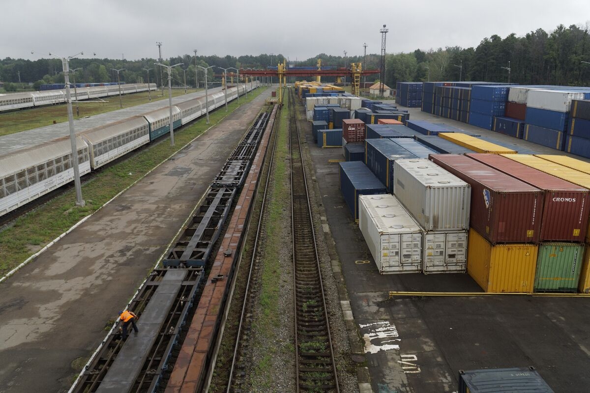 Hedge Funds in Ukraine Are Drawing a Line In State Rail Bond Restructuring