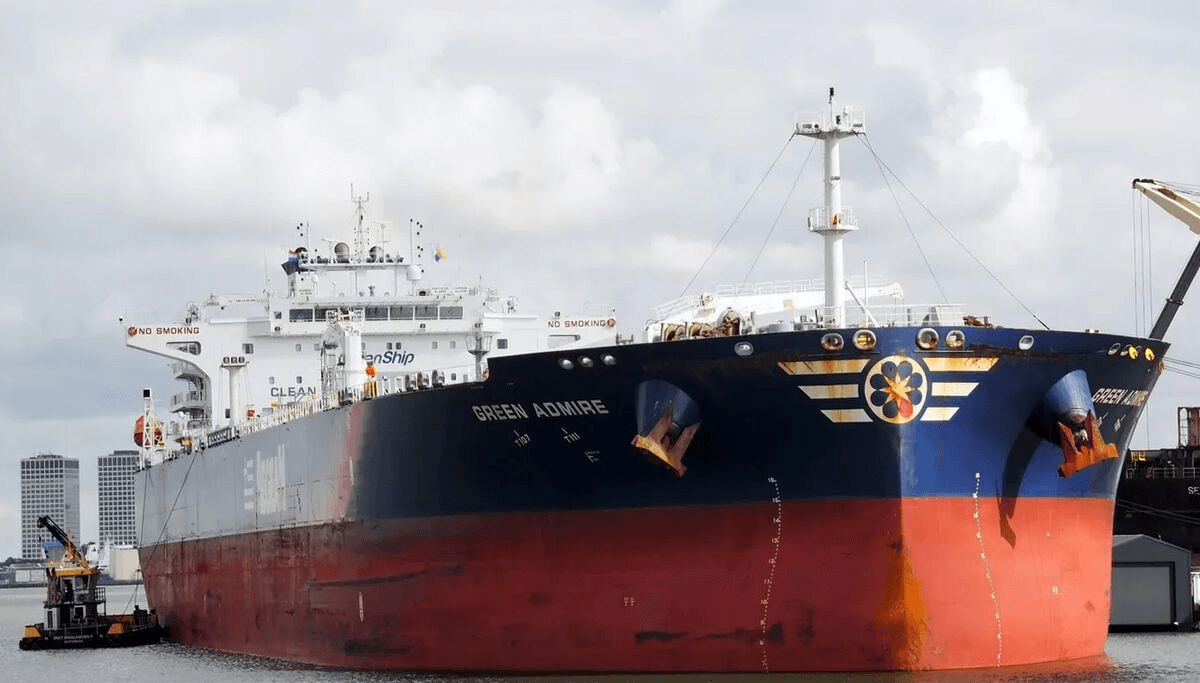 Russia Detains Oil Tanker That Left Estonia, Report Says