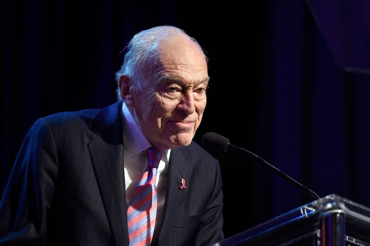 Leonard Lauder, Billionaire Heir to Cosmetics Empire, Dies at 92