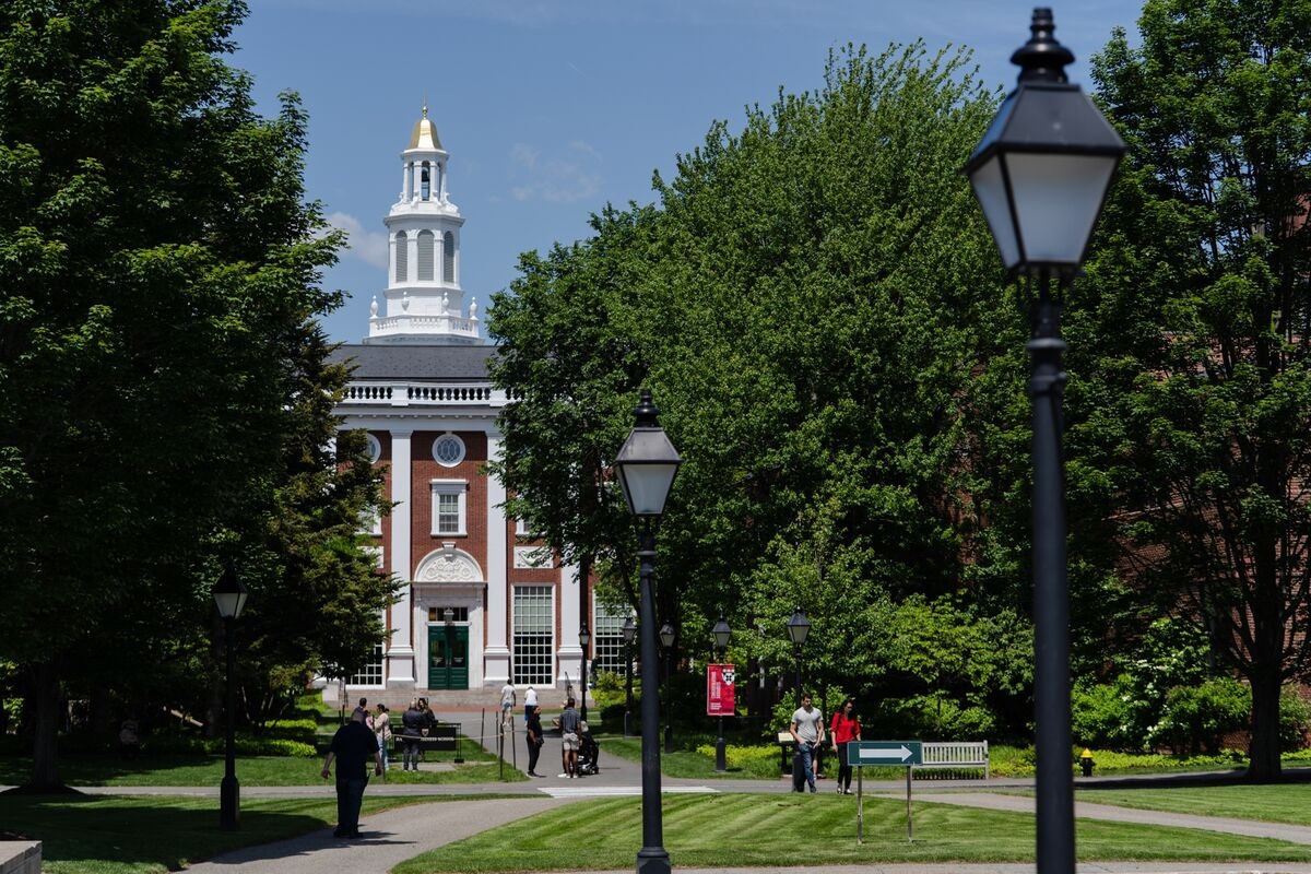 US Offers to ‘Simplify' Harvard Case Over Foreign Student Ban