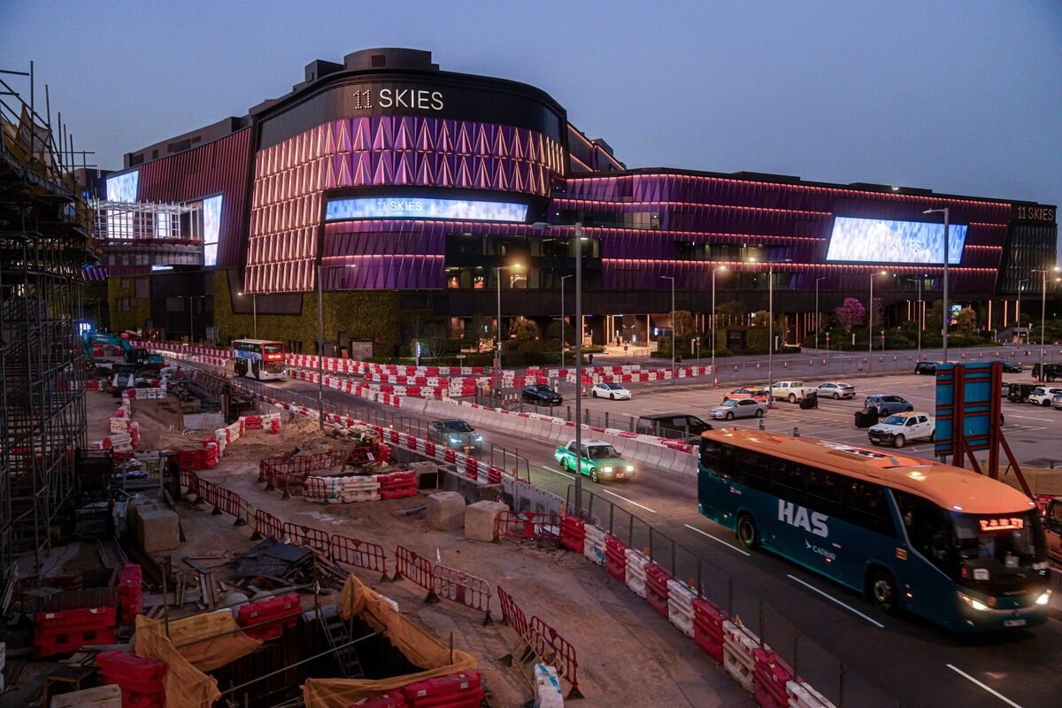 New World's Slow-Moving Mega Mall Project Adds to Debt Concerns