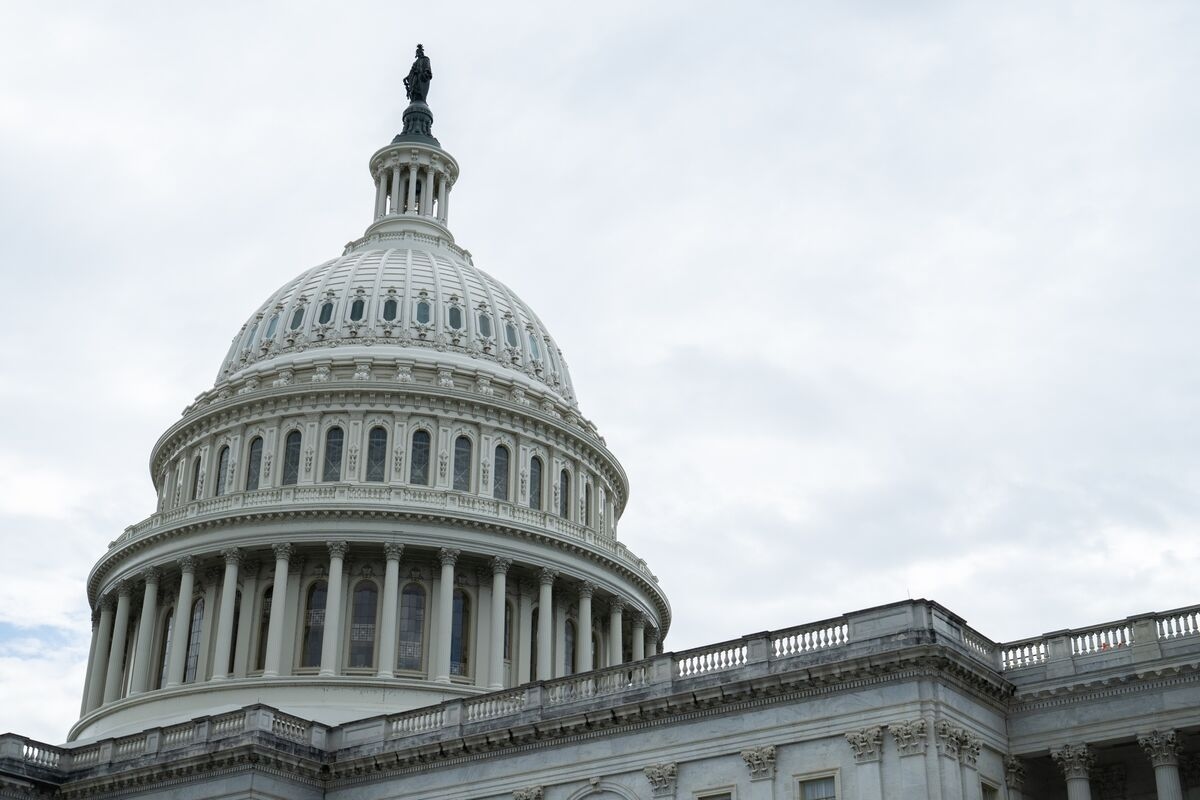 Senate Republicans Advance Trump Tax Bill on Crucial Test Vote